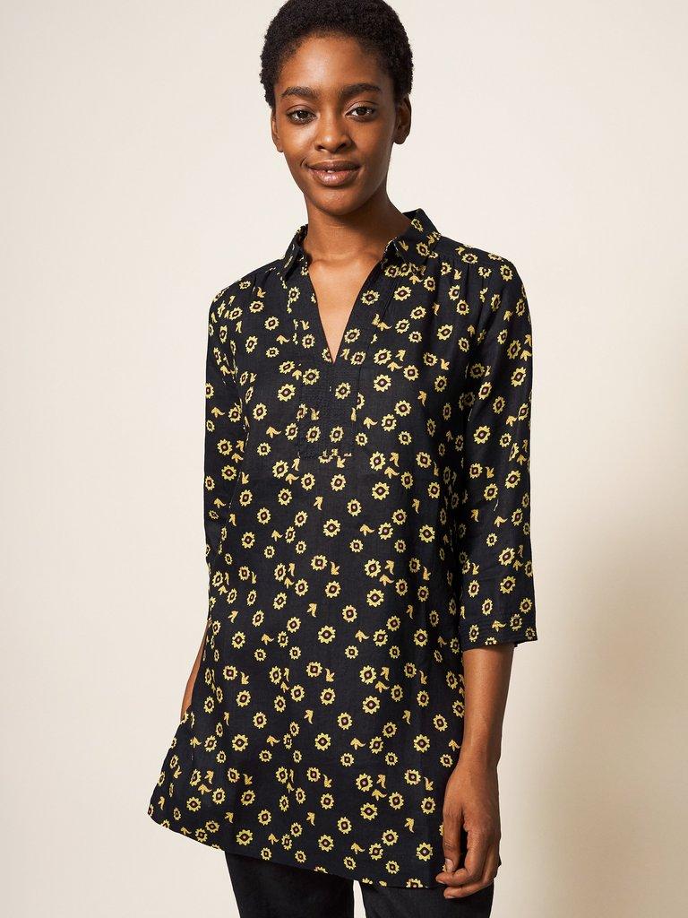 Blaire Tunic Linen in BLK MLT - LIFESTYLE