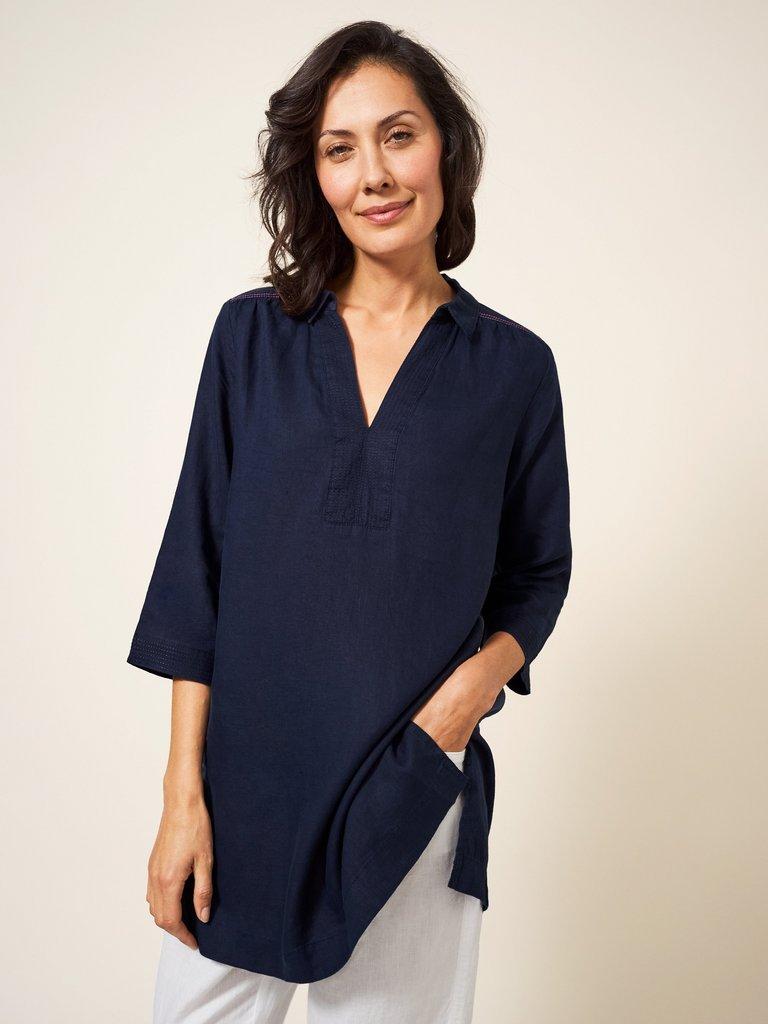 Blaire Tunic Linen in DARK NAVY - LIFESTYLE