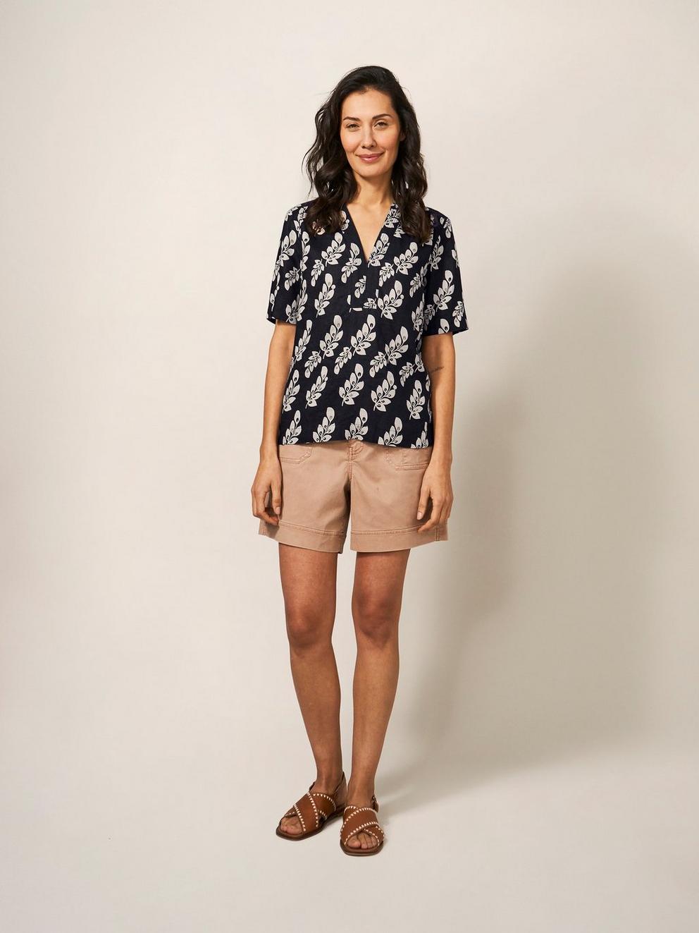 June Linen Top in BLK MLT - MODEL FRONT