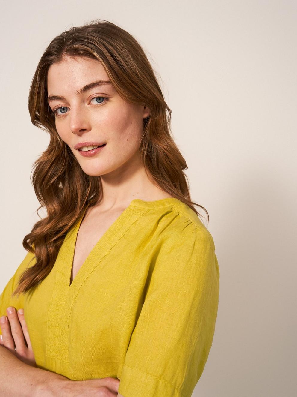 June Linen Top in MID CHART - MODEL DETAIL