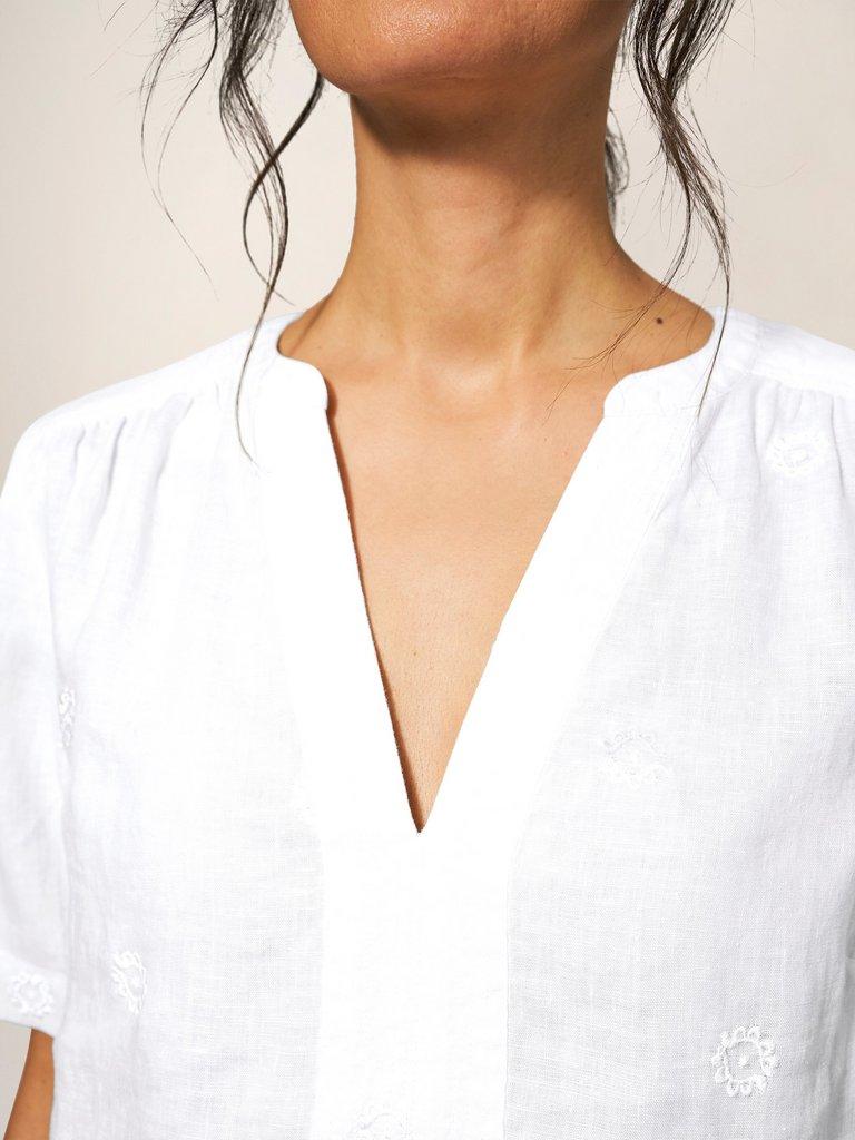 June Linen Top in WHITE MLT - MODEL DETAIL