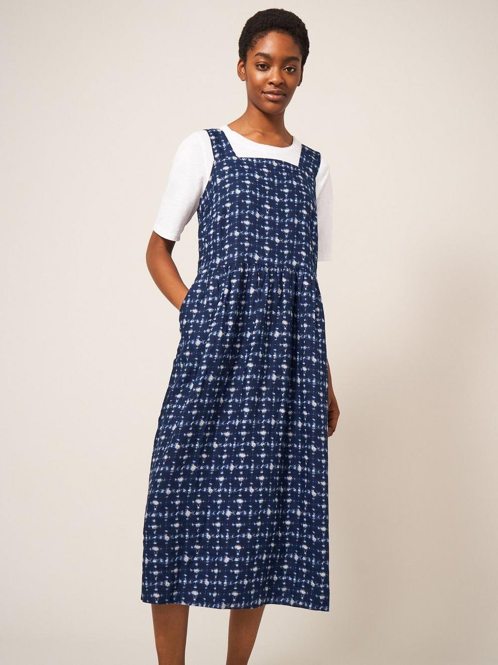 Hazel Linen Dress in NAVY MULTI - LIFESTYLE