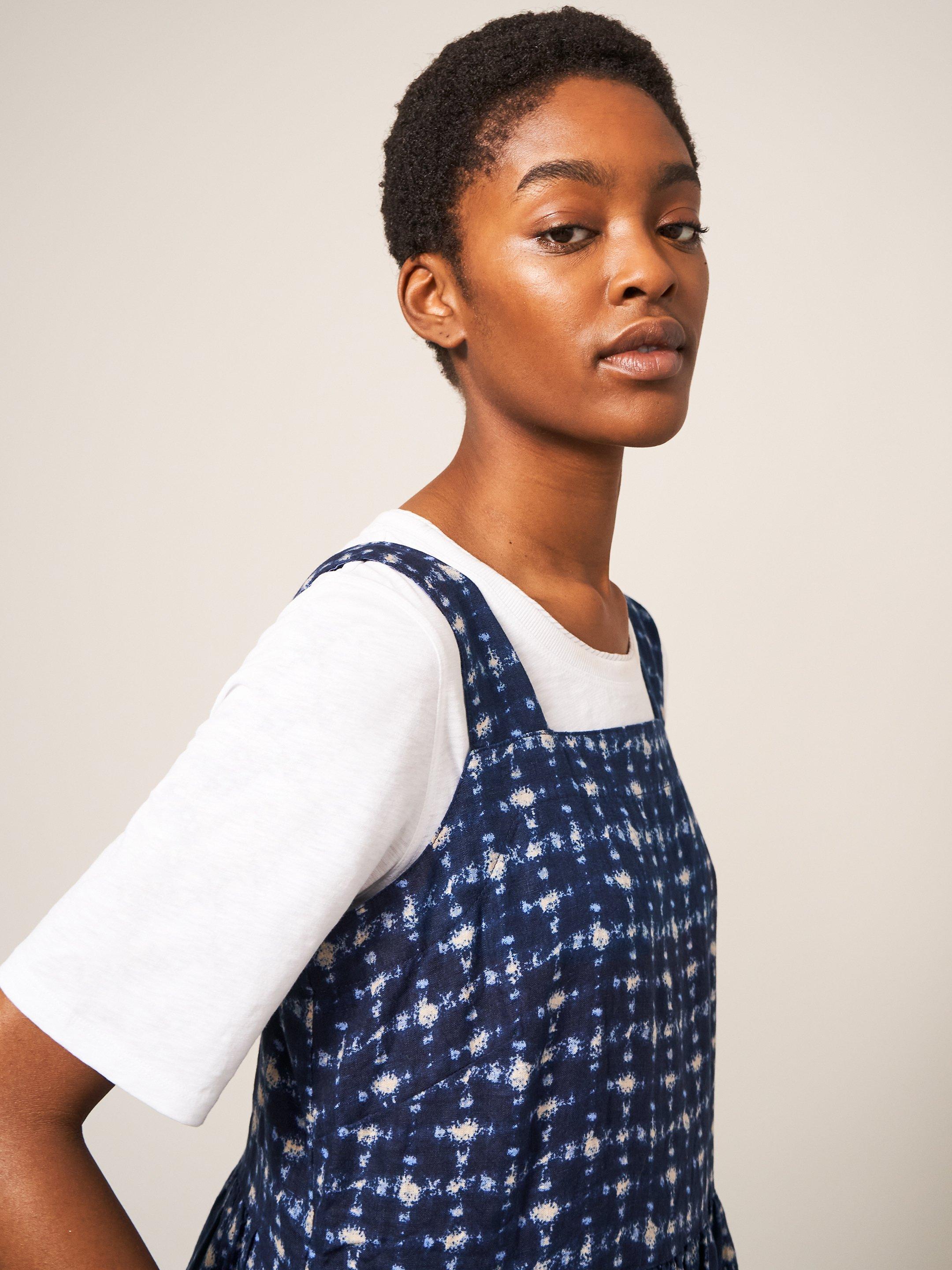 Hazel Linen Dress in NAVY MULTI - MODEL DETAIL
