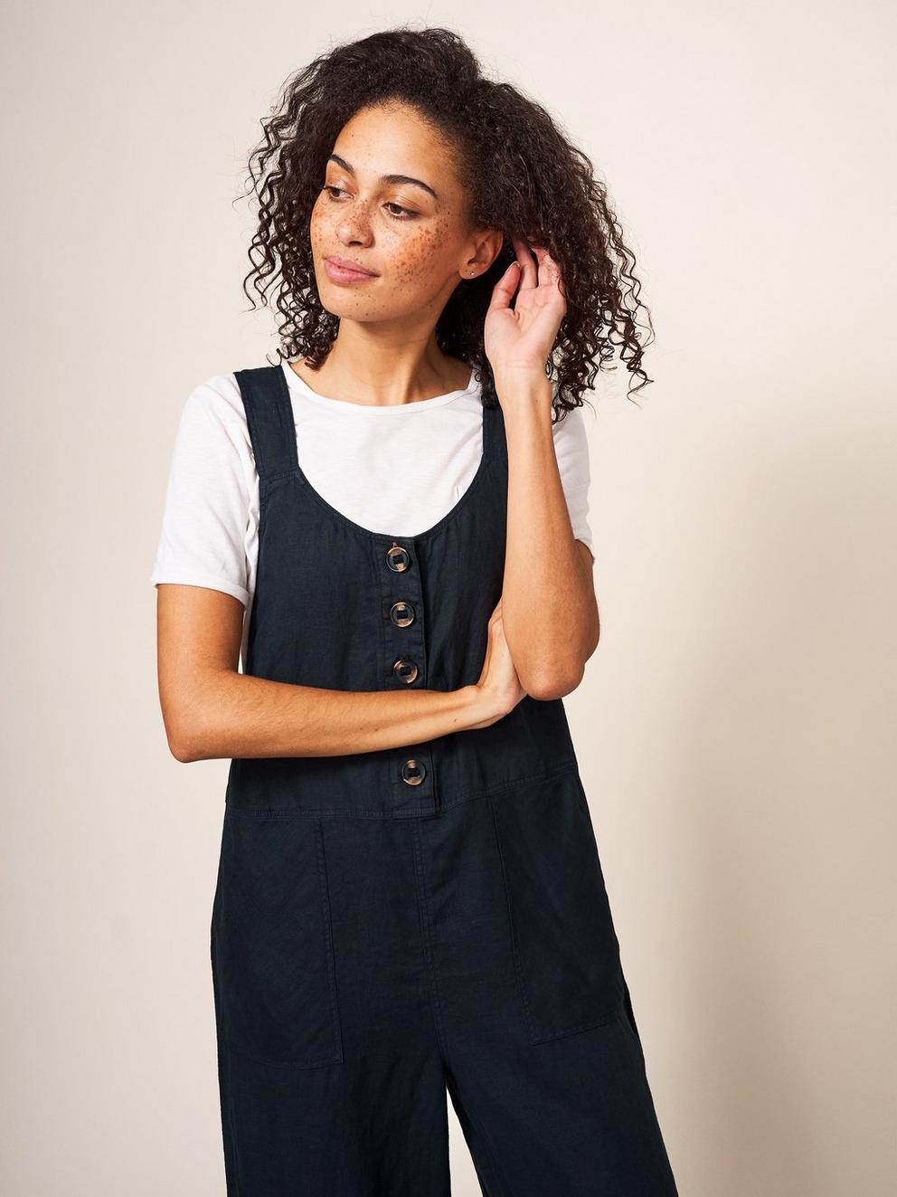 Viola Dungaree Linen in PURE BLK - MODEL DETAIL