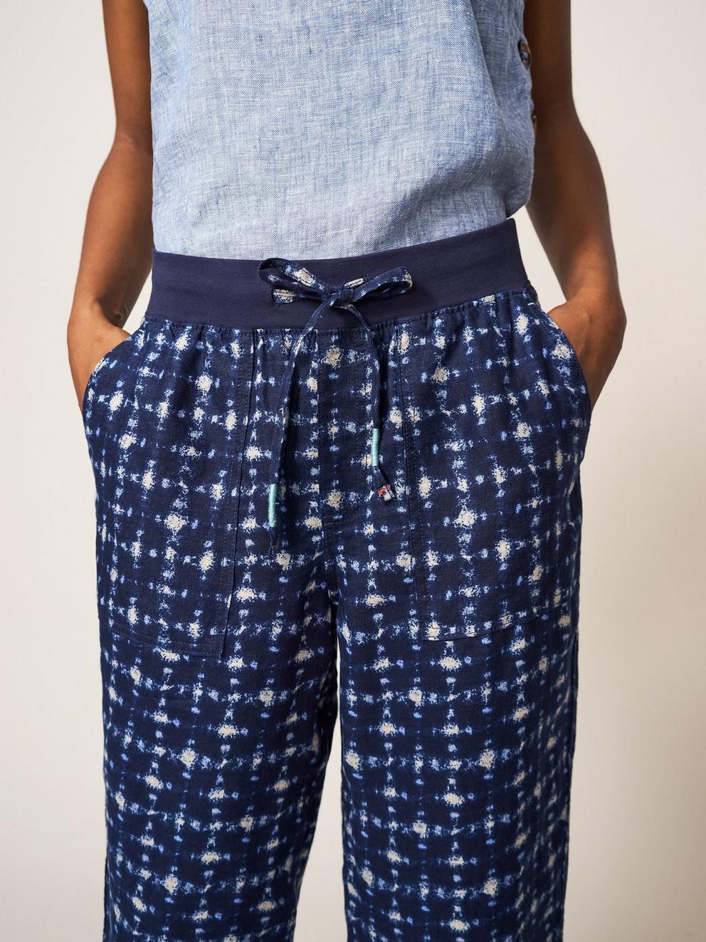 Effie Linen Trouser in NAVY MULTI - MODEL DETAIL