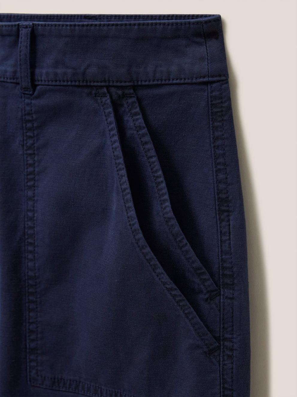 Twister Chino Short in DARK NAVY - FLAT DETAIL