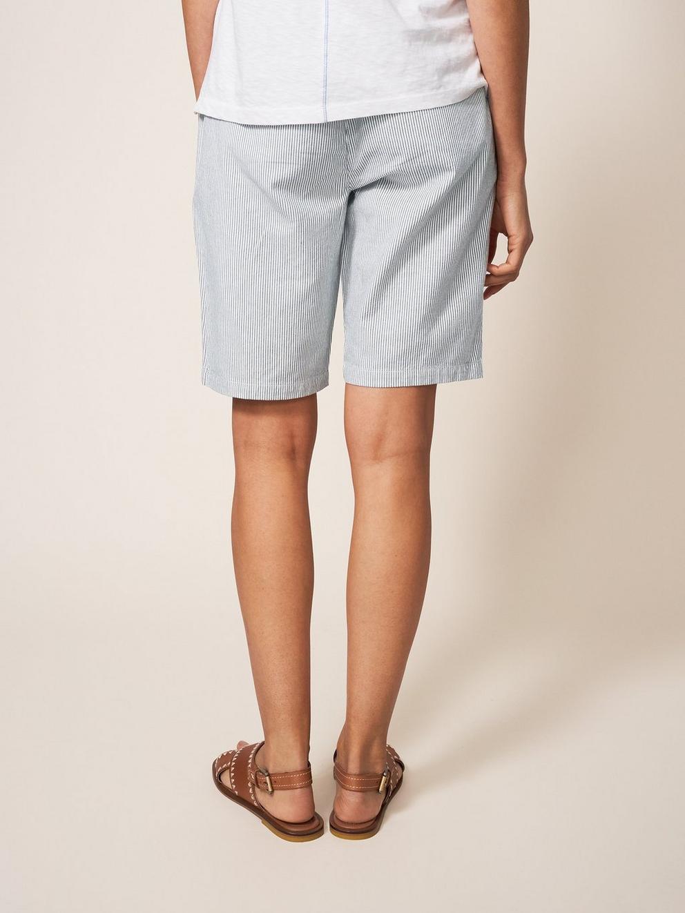 Twister Chino Short in IVORY MLT - MODEL BACK