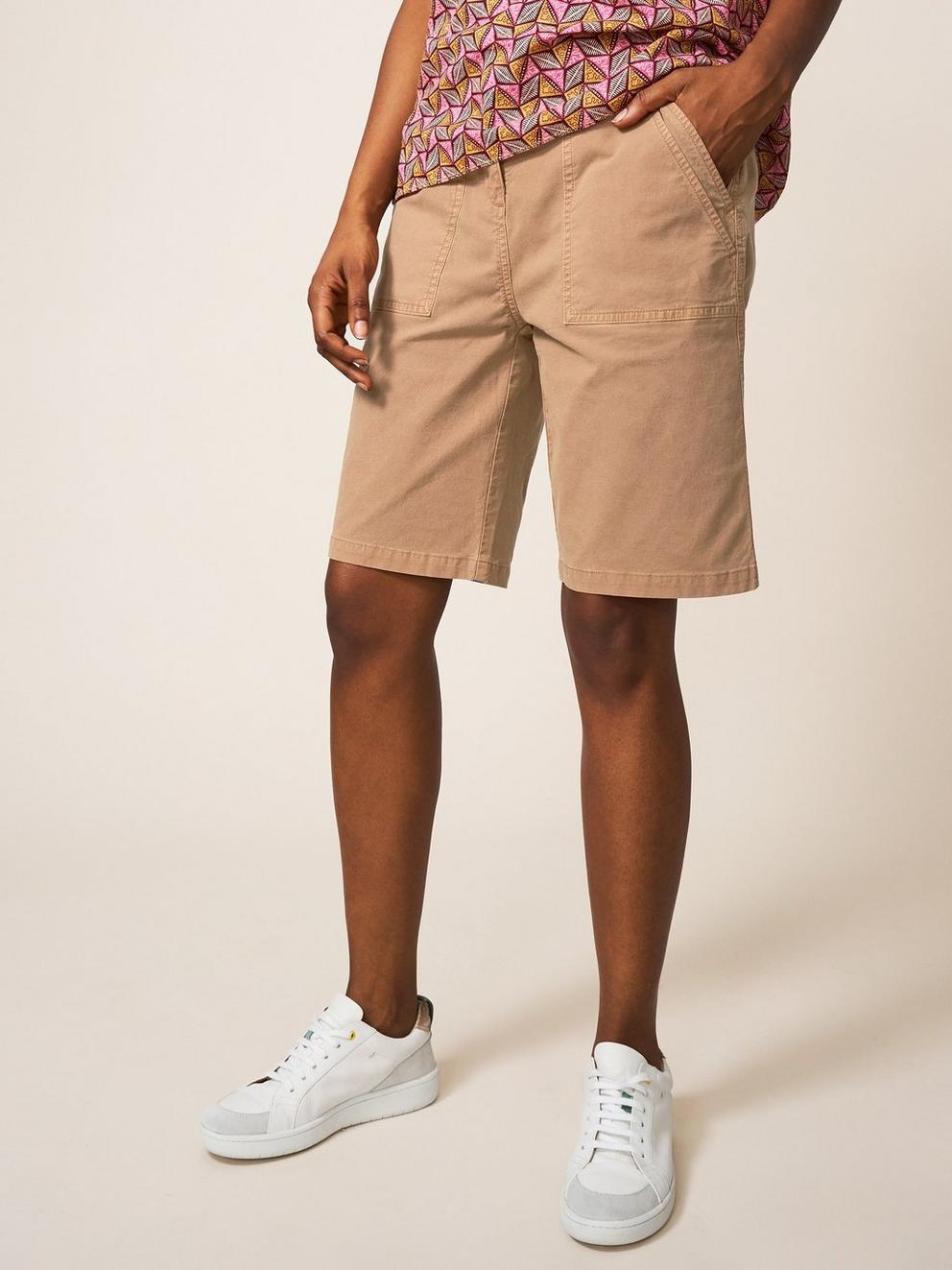 Twister Chino Short in MID TAN - MODEL FRONT