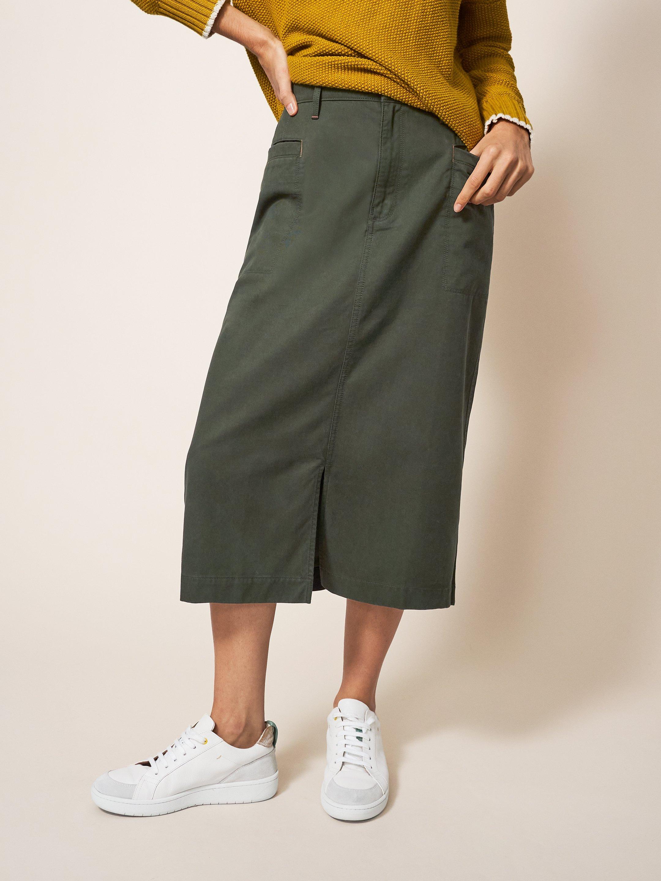 Green midi shop skirt with pockets