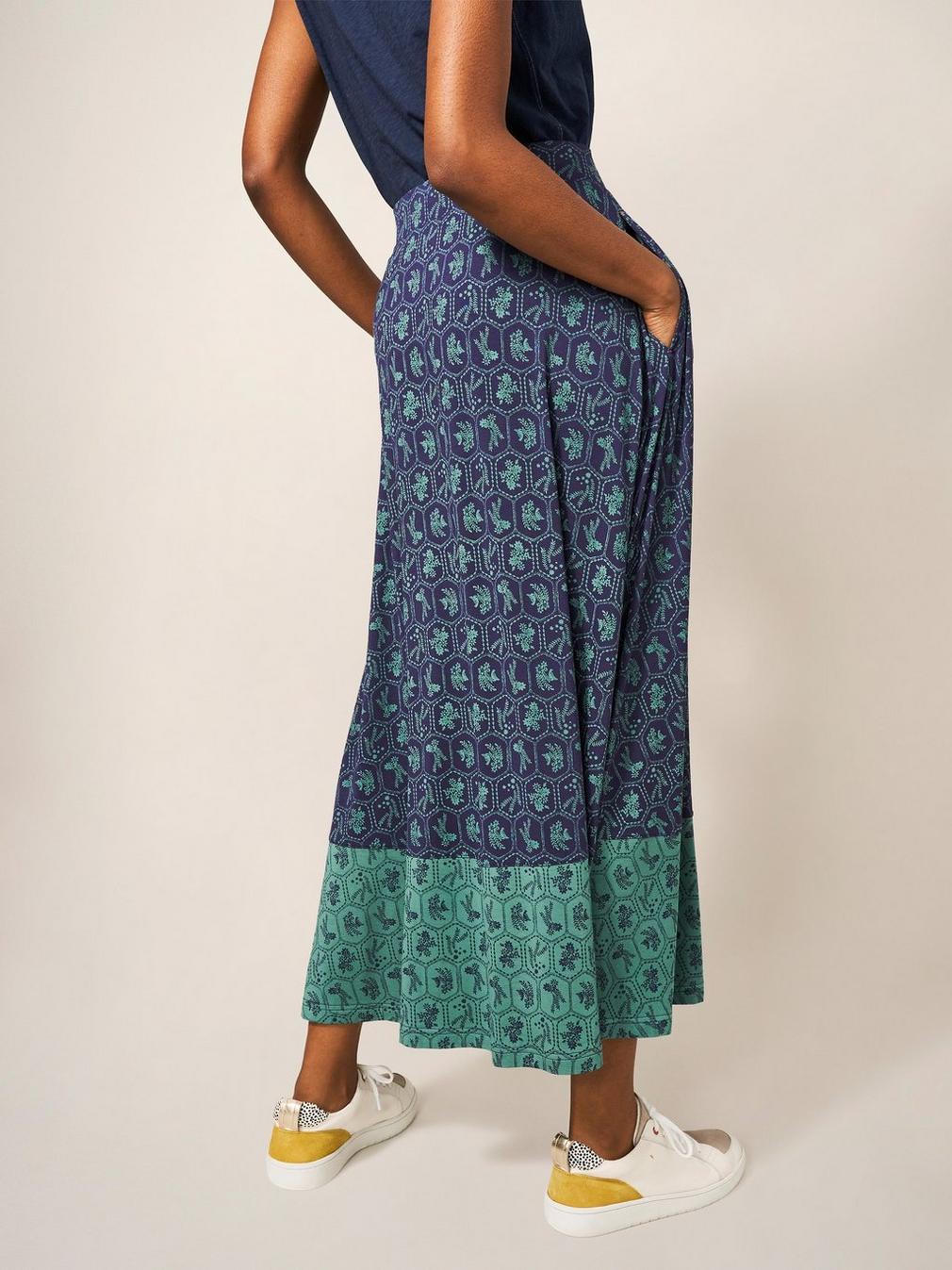 Jada Eco Vero Maxi Skirt in TEAL MLT - MODEL BACK