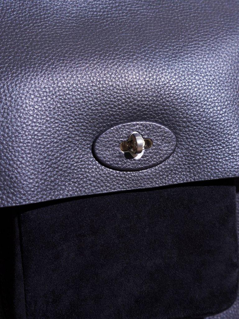 Lily Twist Lock Backpack in PURE BLK - FLAT DETAIL