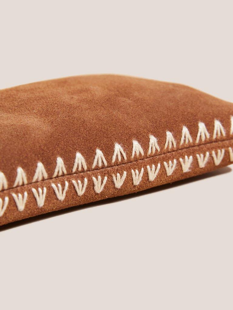 Craft Leather Phone Bag in TAN MULTI - FLAT DETAIL