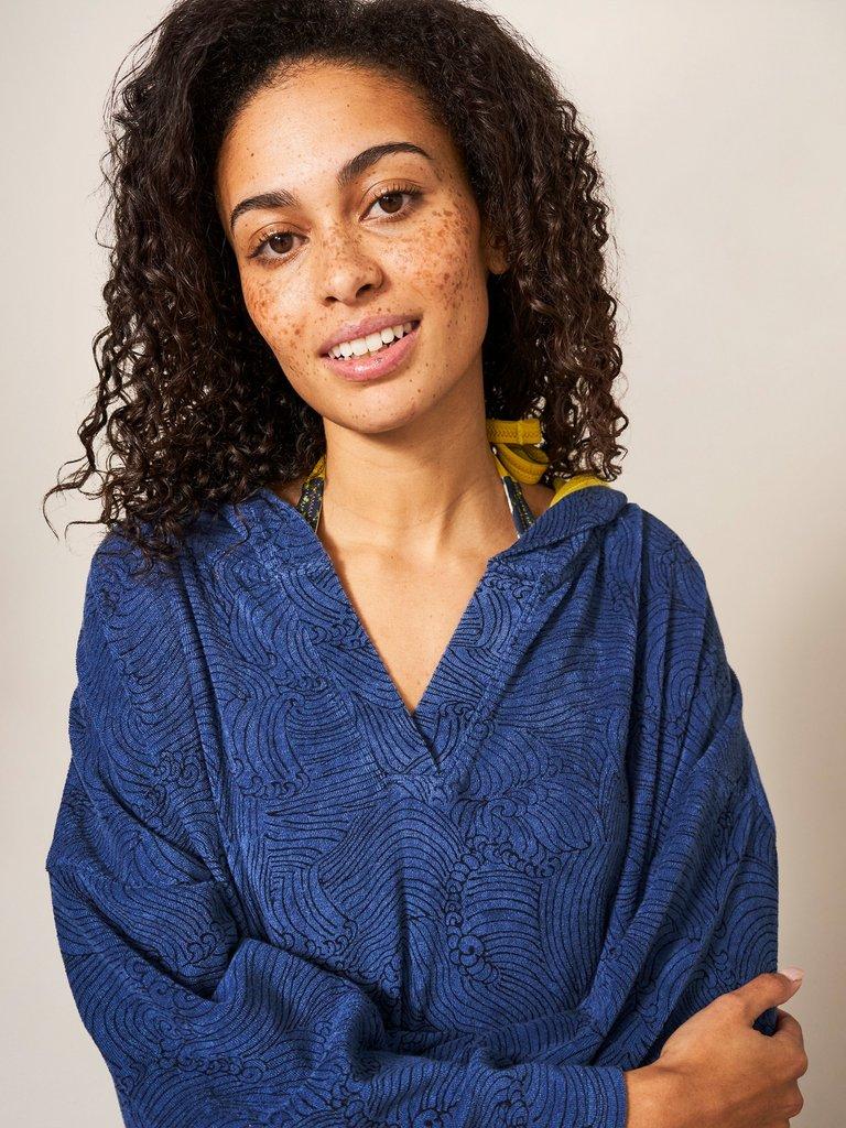 Karla Towelling Robe in NAVY PR - MODEL DETAIL