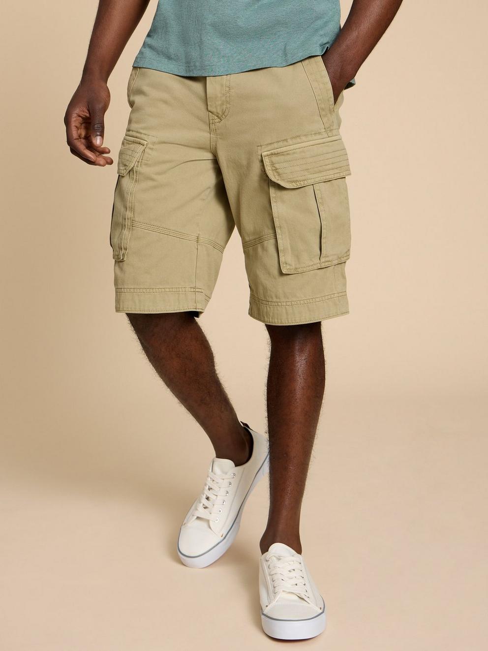 Halsall Organic Cargo Short in LGT NAT - MODEL DETAIL