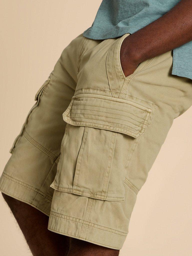 Halsall Organic Cargo Short in LGT NAT - MODEL FRONT