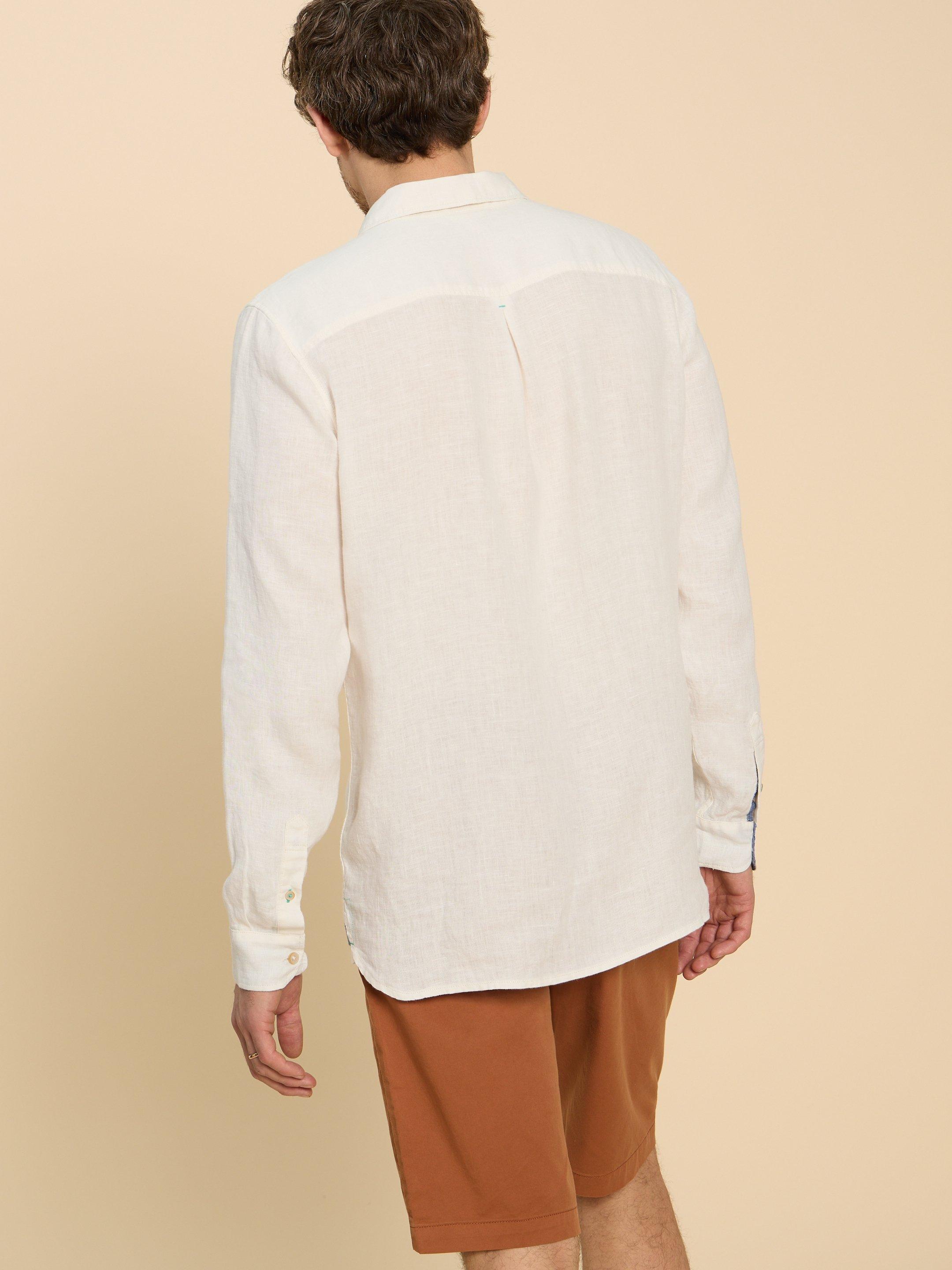Pembroke LS Linen Shirt in BRIL WHITE - MODEL BACK