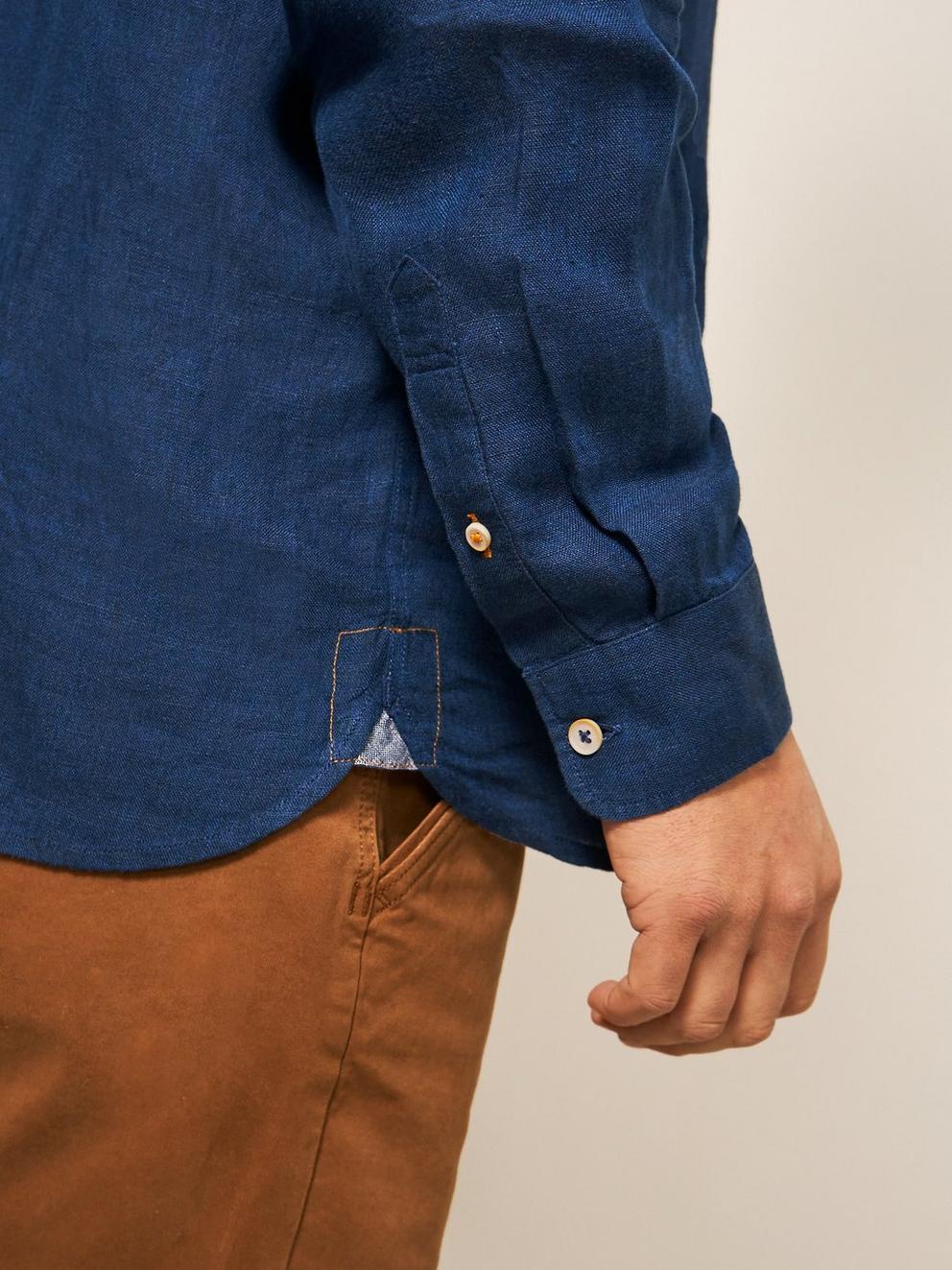 Pembroke LS Linen Shirt in DARK NAVY - MODEL DETAIL