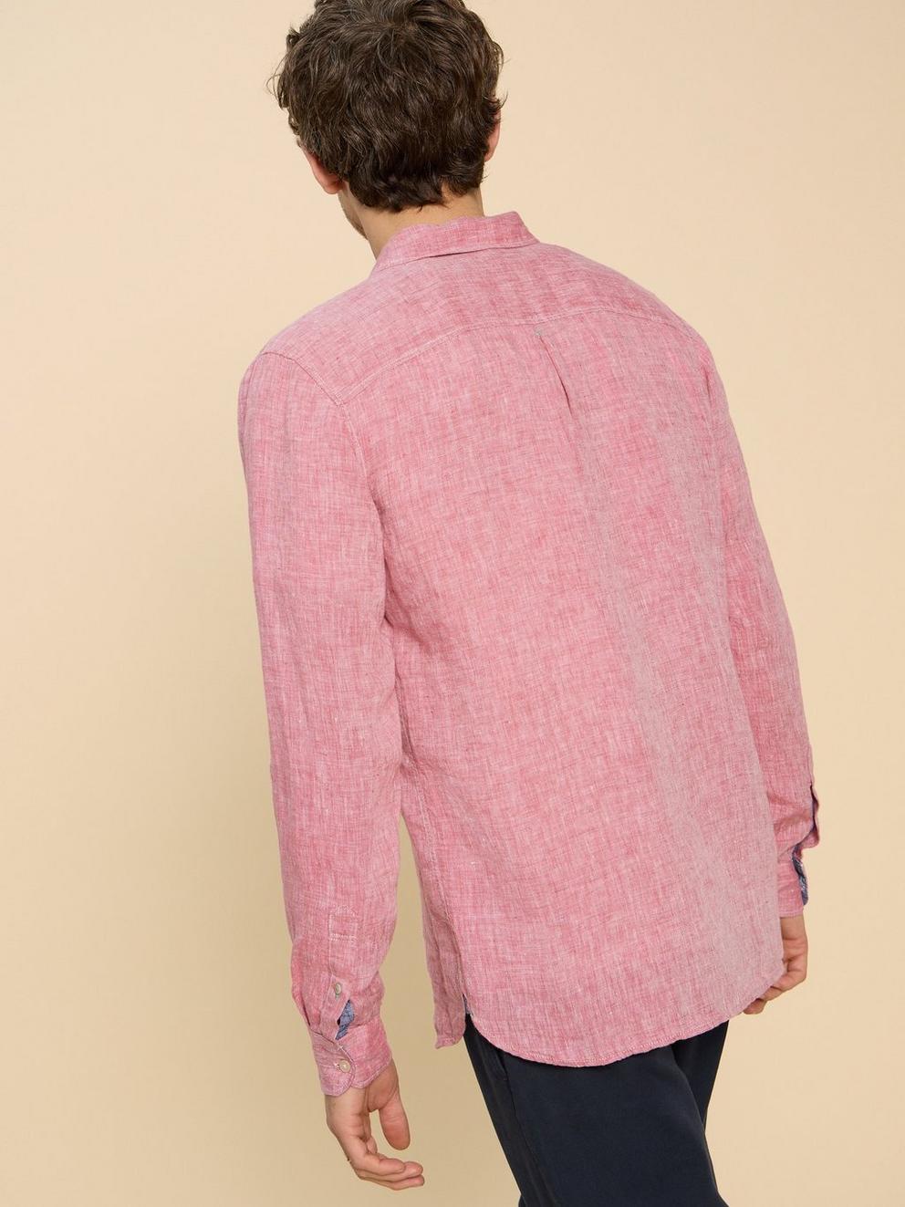 Pembroke LS Linen Shirt in MID RED - MODEL BACK