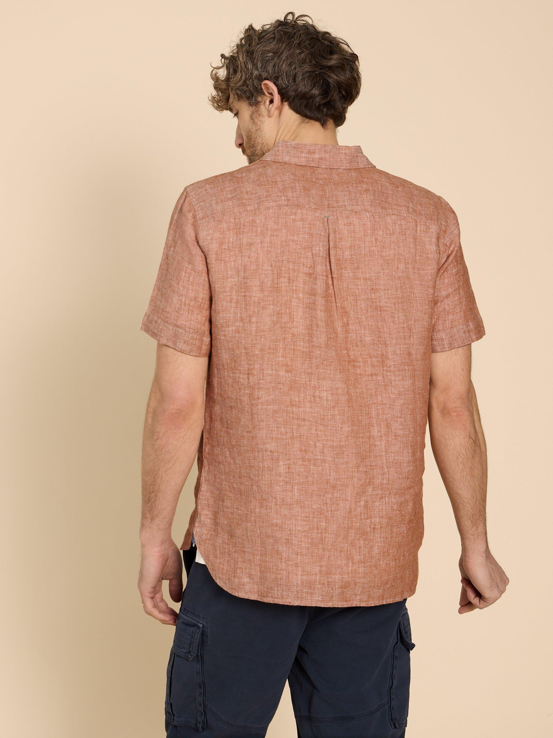Pembroke SS Linen Shirt in DK ORANGE - MODEL BACK
