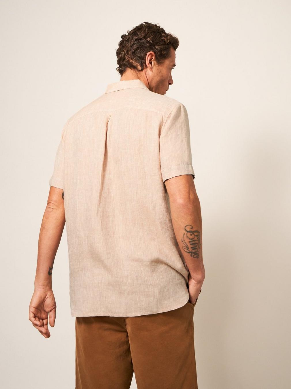 Pembroke SS Linen Shirt in DUS PINK - MODEL BACK