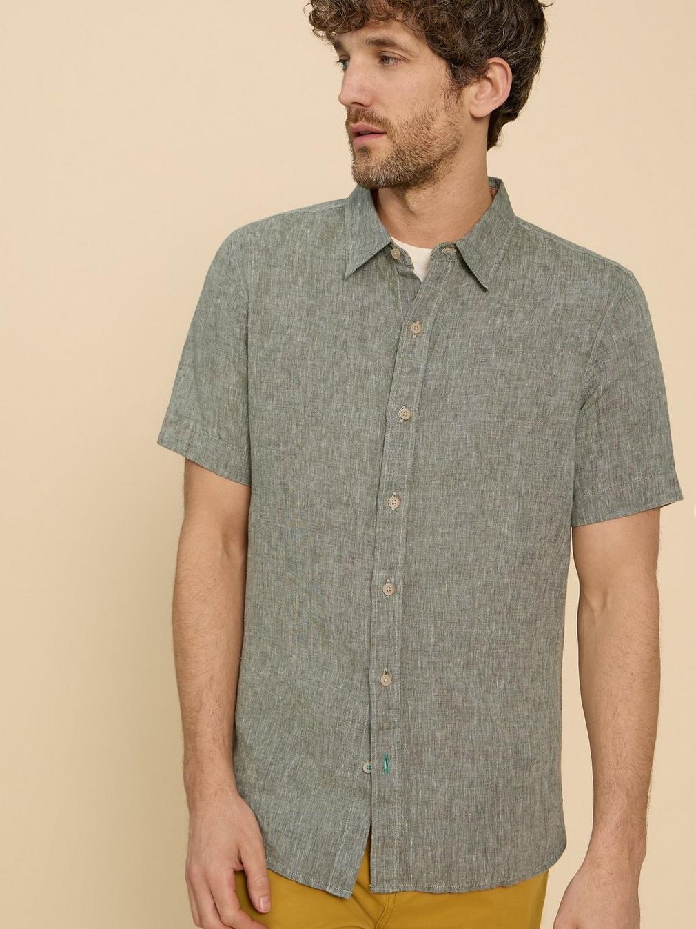 Pembroke SS Linen Shirt in KHAKI GRN - MODEL FRONT