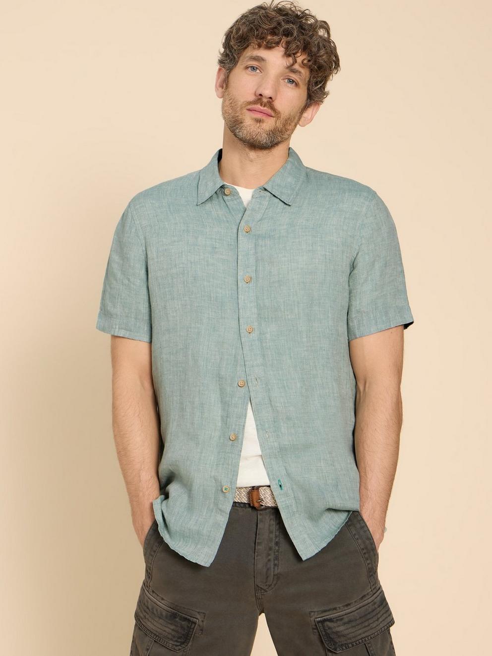 Pembroke SS Linen Shirt in MINT GREEN - MODEL FRONT
