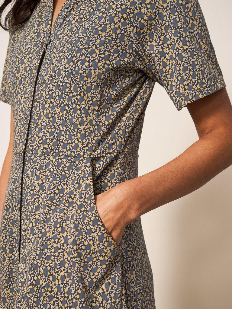 Rua Jersey Shirt Midi Dress in GREY MLT - MODEL DETAIL