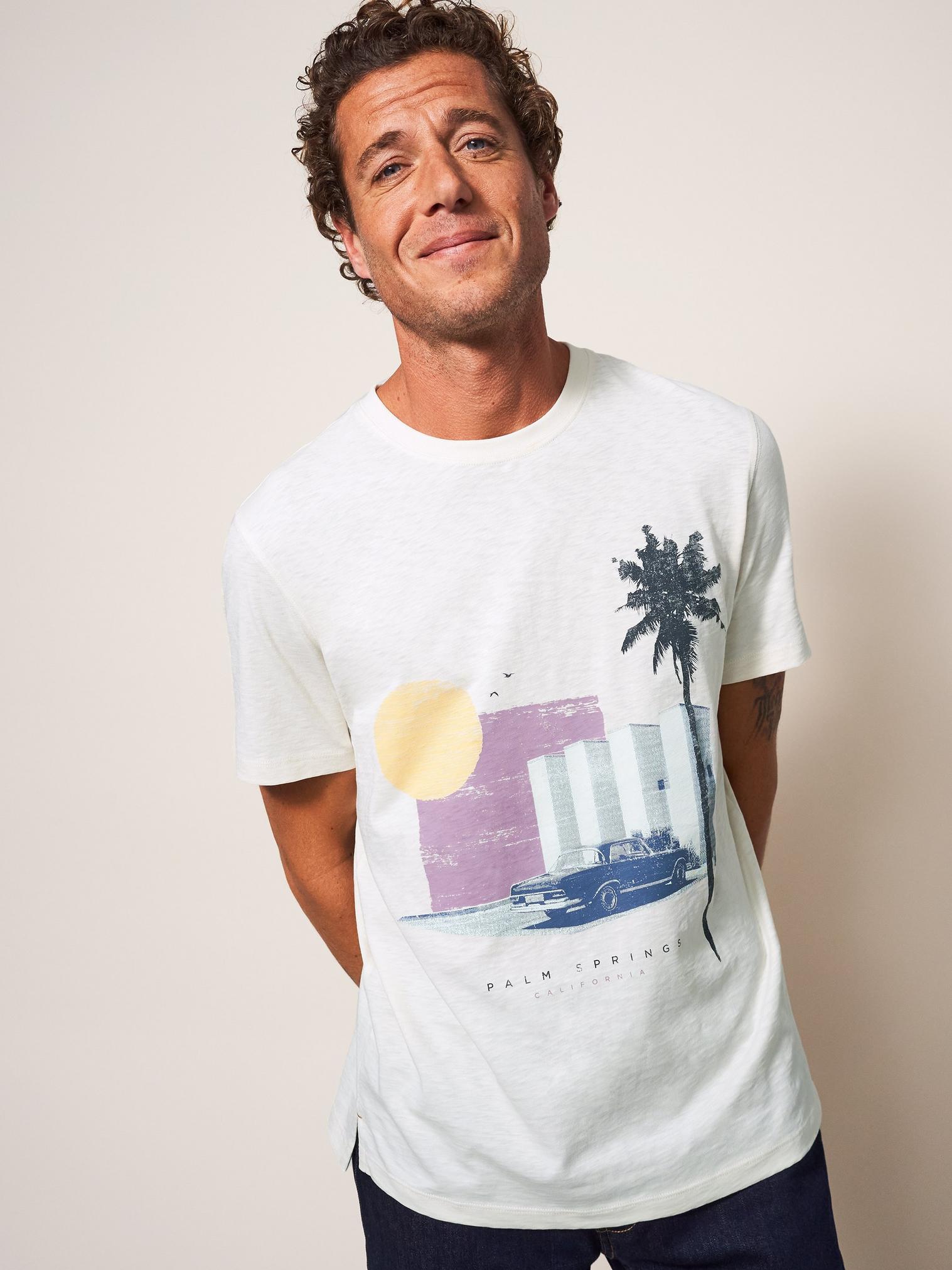 Palm Springs Graphic Tee in NAT WHITE - LIFESTYLE