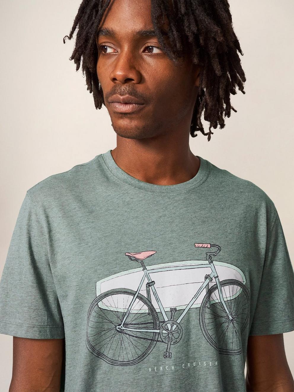 Beach Crusier Graphic Tee in DUS GREEN - MODEL DETAIL