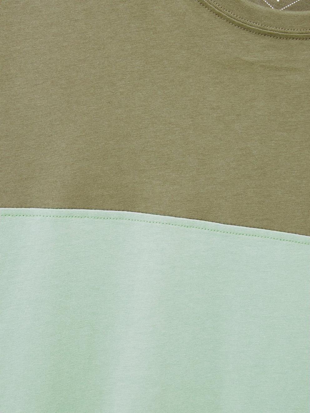 Linwood Colourblock SS Tee in DUS GREEN - FLAT DETAIL