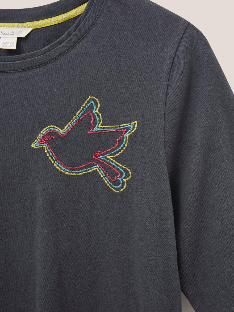 ANNABEL EMBROIDERED TEE in GREY MLT - FLAT DETAIL
