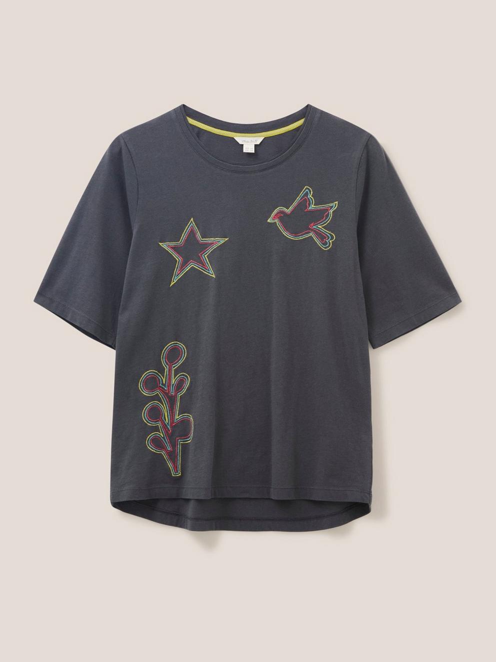 ANNABEL EMBROIDERED TEE in GREY MLT - FLAT FRONT