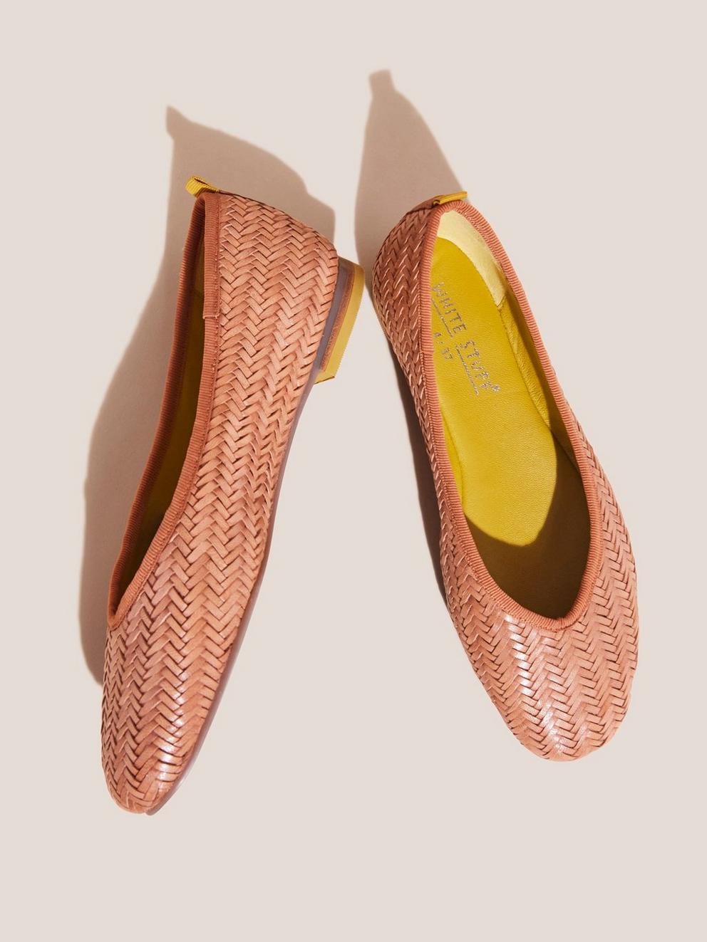 Woven Leather Ballet Pump in MID TAN - FLAT DETAIL