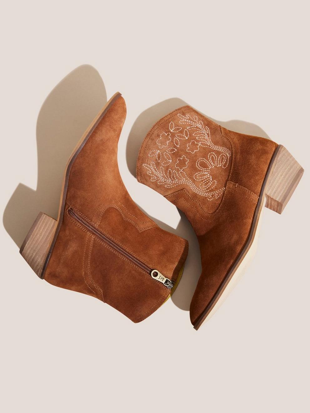 Embroidered Western Boot in MID TAN - FLAT BACK