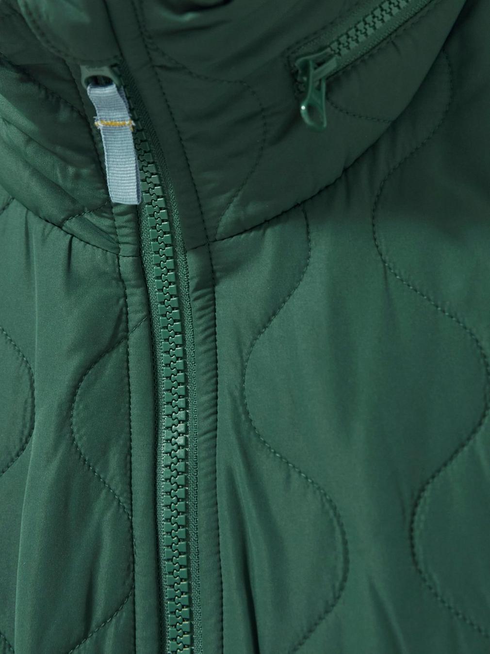 Maddison Quilted Gilet in MID GREEN - FLAT DETAIL