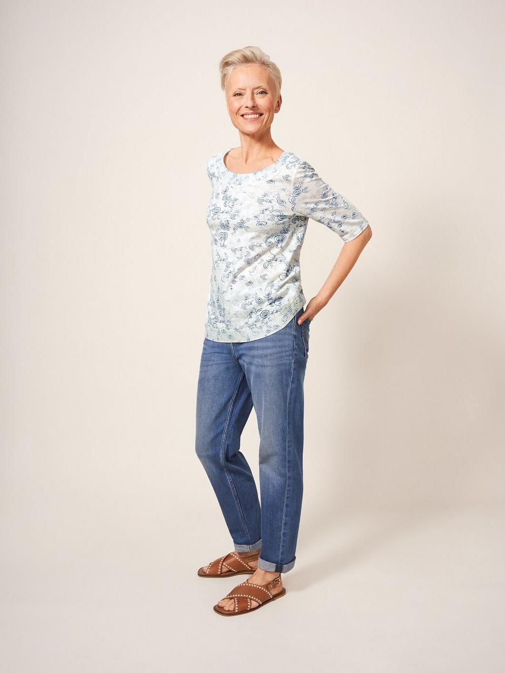 WEAVER JERSEY ROUND NECK TEE in WHITE PR - MODEL FRONT