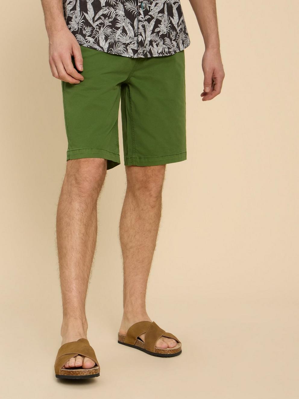 Sutton Organic Chino Short in BRT GREEN - MODEL FRONT