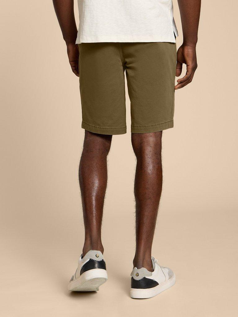 Sutton Organic Chino Short in DK GREEN - MODEL BACK