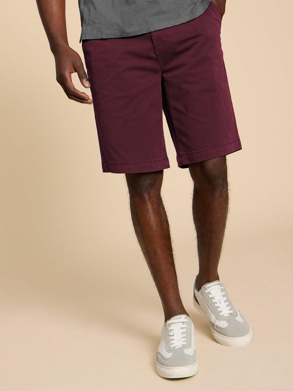 Sutton Organic Chino Short in DK PLUM - MODEL DETAIL