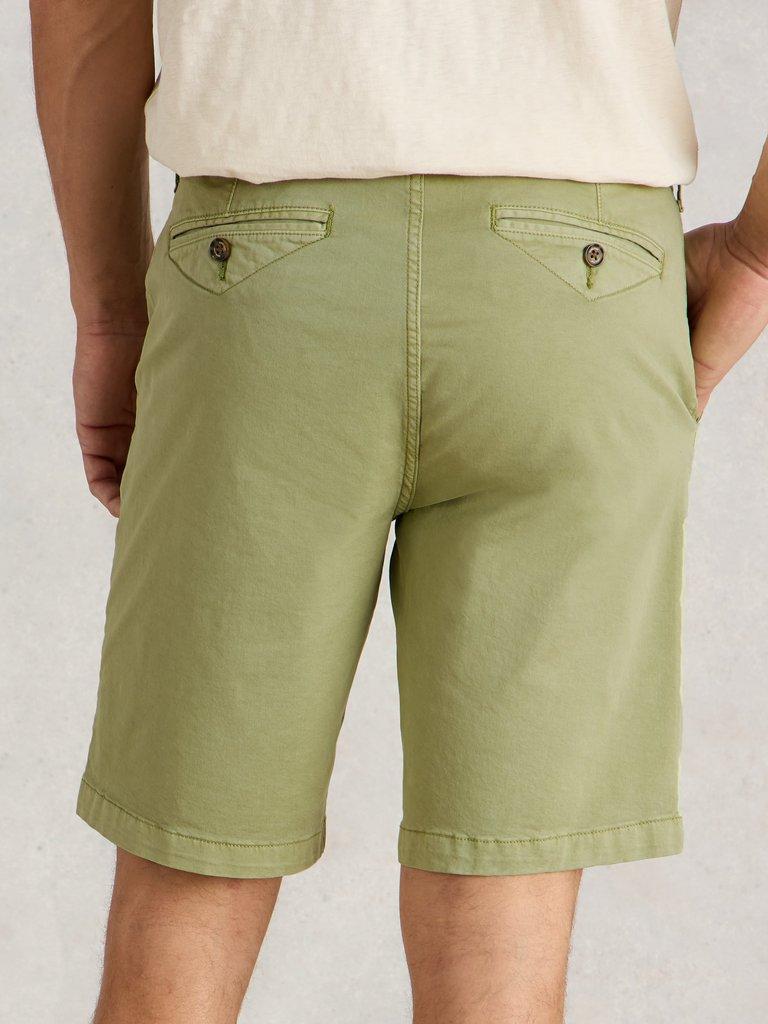 Sutton Organic Chino Short in LGT GREEN - MODEL BACK