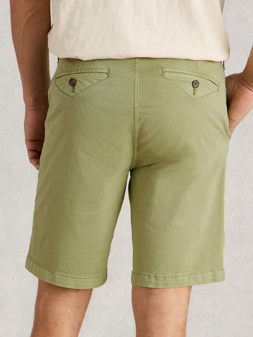 Sutton Organic Chino Short in LGT GREEN - MODEL BACK