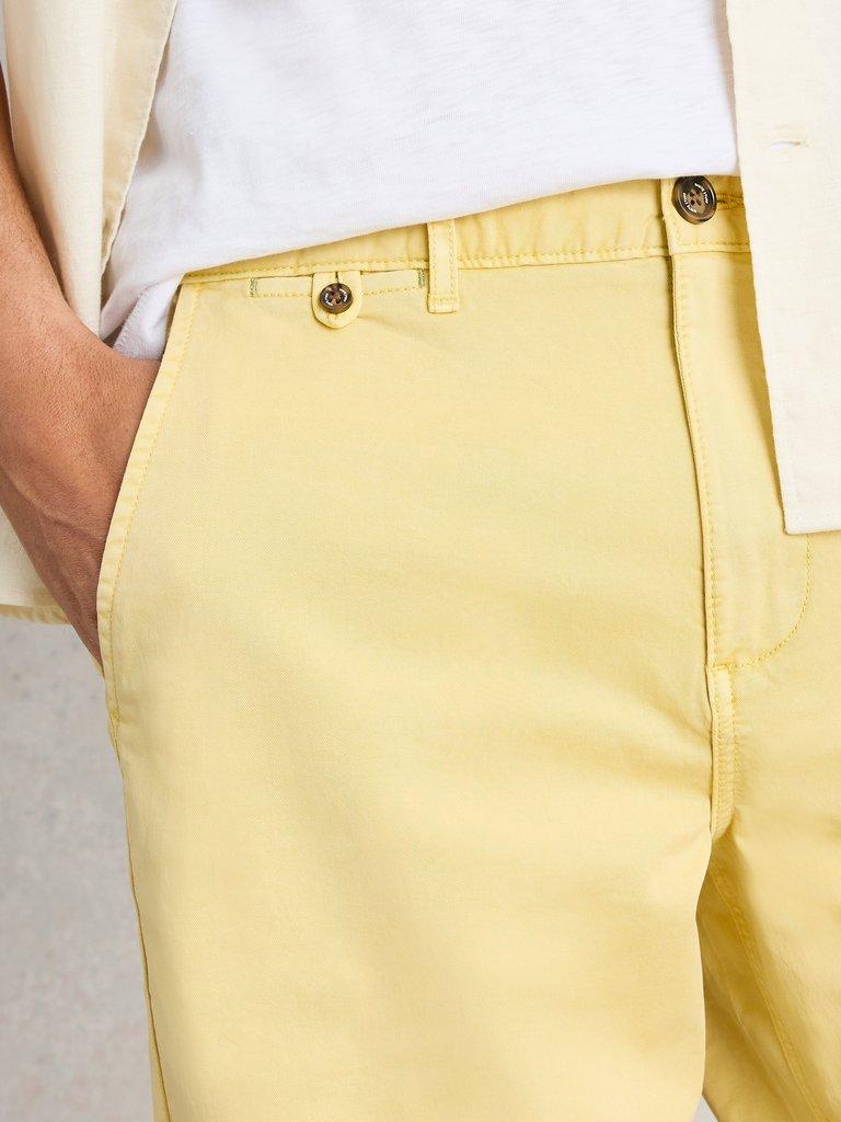 Sutton Organic Chino Short in LGT YELLOW - MODEL DETAIL
