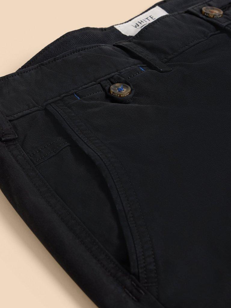 Sutton Organic Chino Short in WASHED BLK - FLAT DETAIL