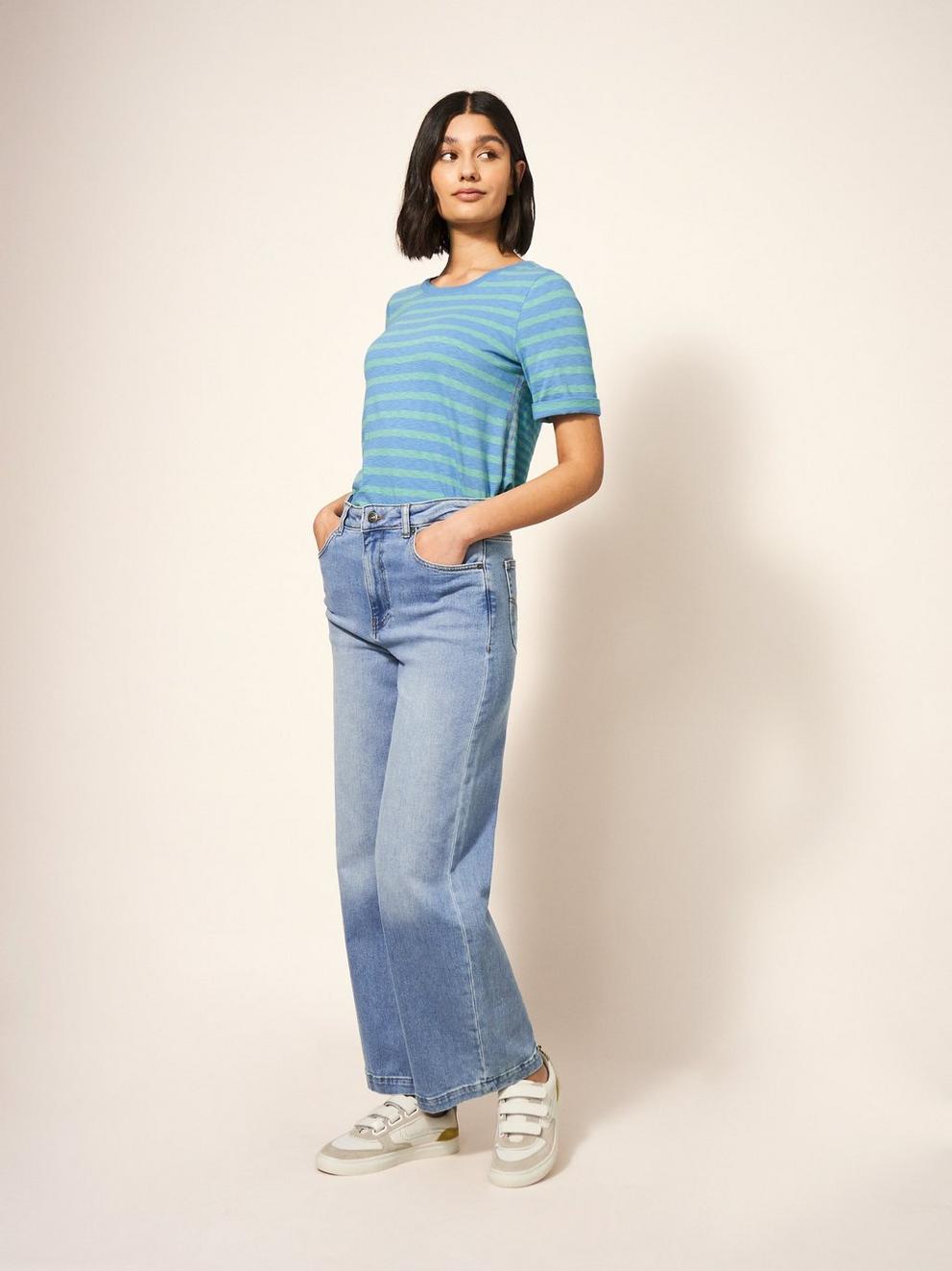 ANNABEL TEE in TEAL MLT - MODEL FRONT