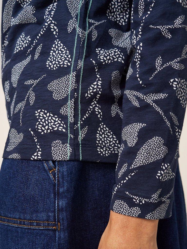 Nelly LS Tee in NAVY PR - MODEL DETAIL