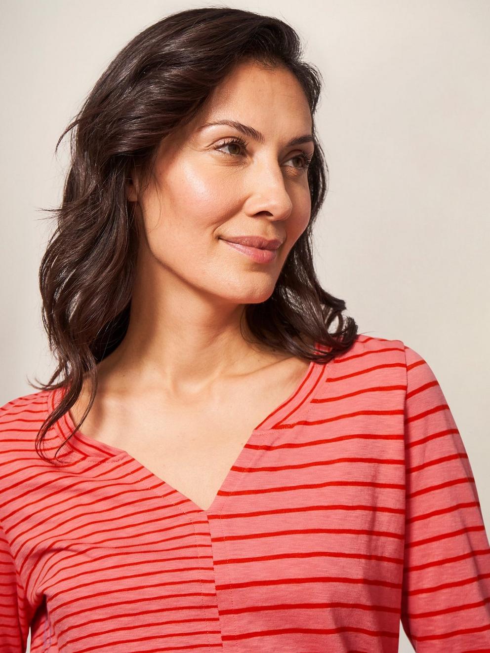 Nelly LS Tee in ORANGE MLT - MODEL DETAIL