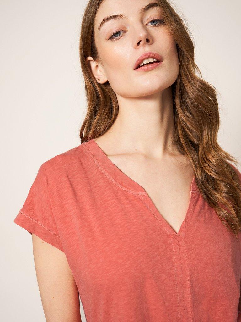 Nelly Notch Neck Tee in MID PINK