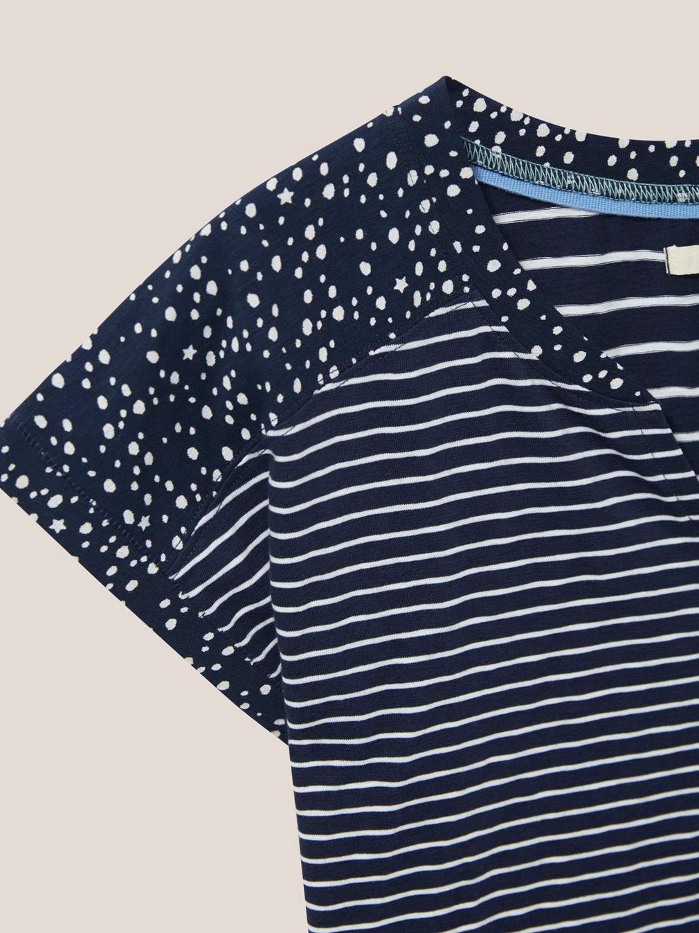 Nelly Notch Neck Tee in NAVY MULTI - FLAT DETAIL