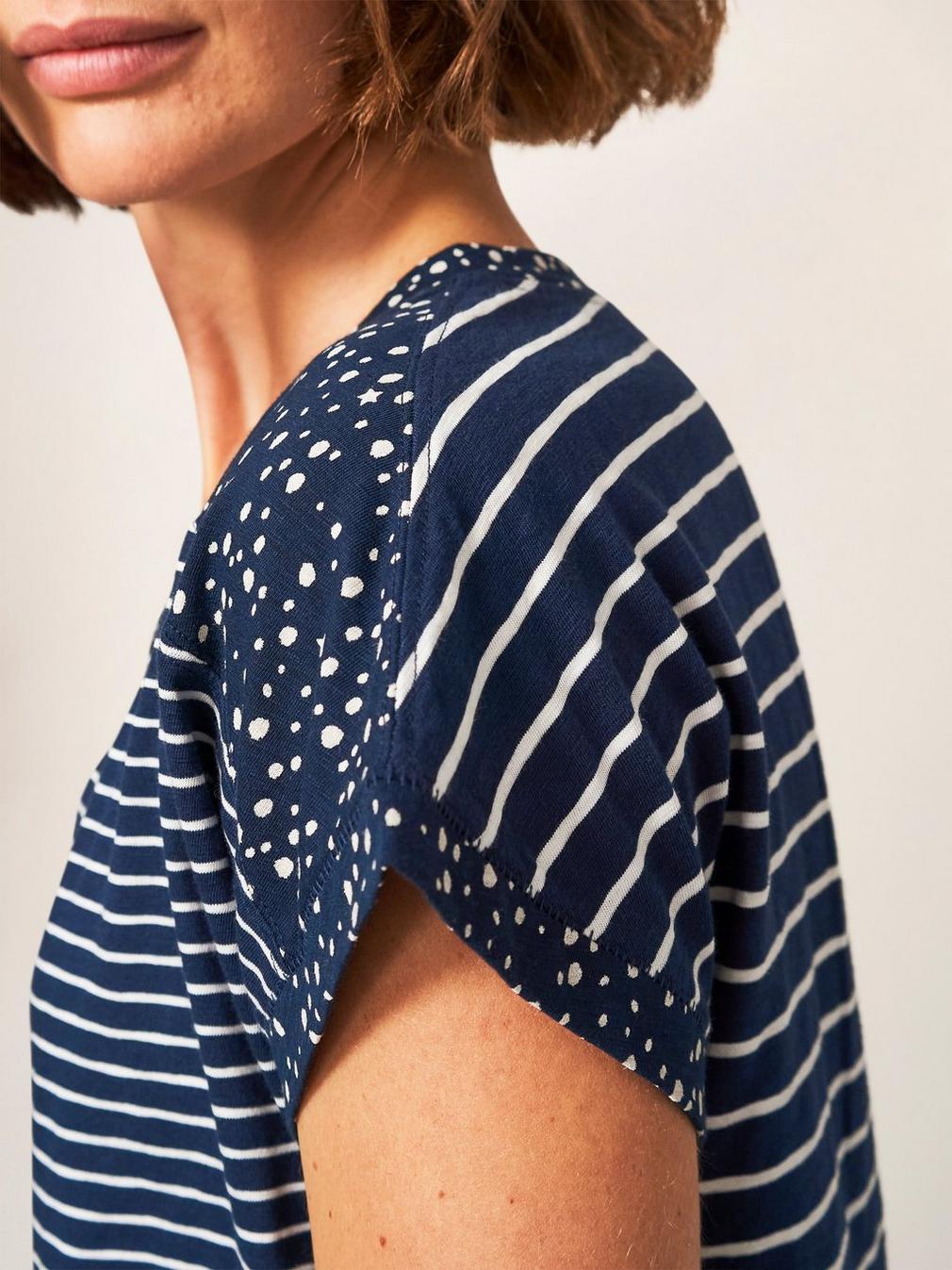 Nelly Notch Neck Tee in NAVY MULTI - MODEL DETAIL