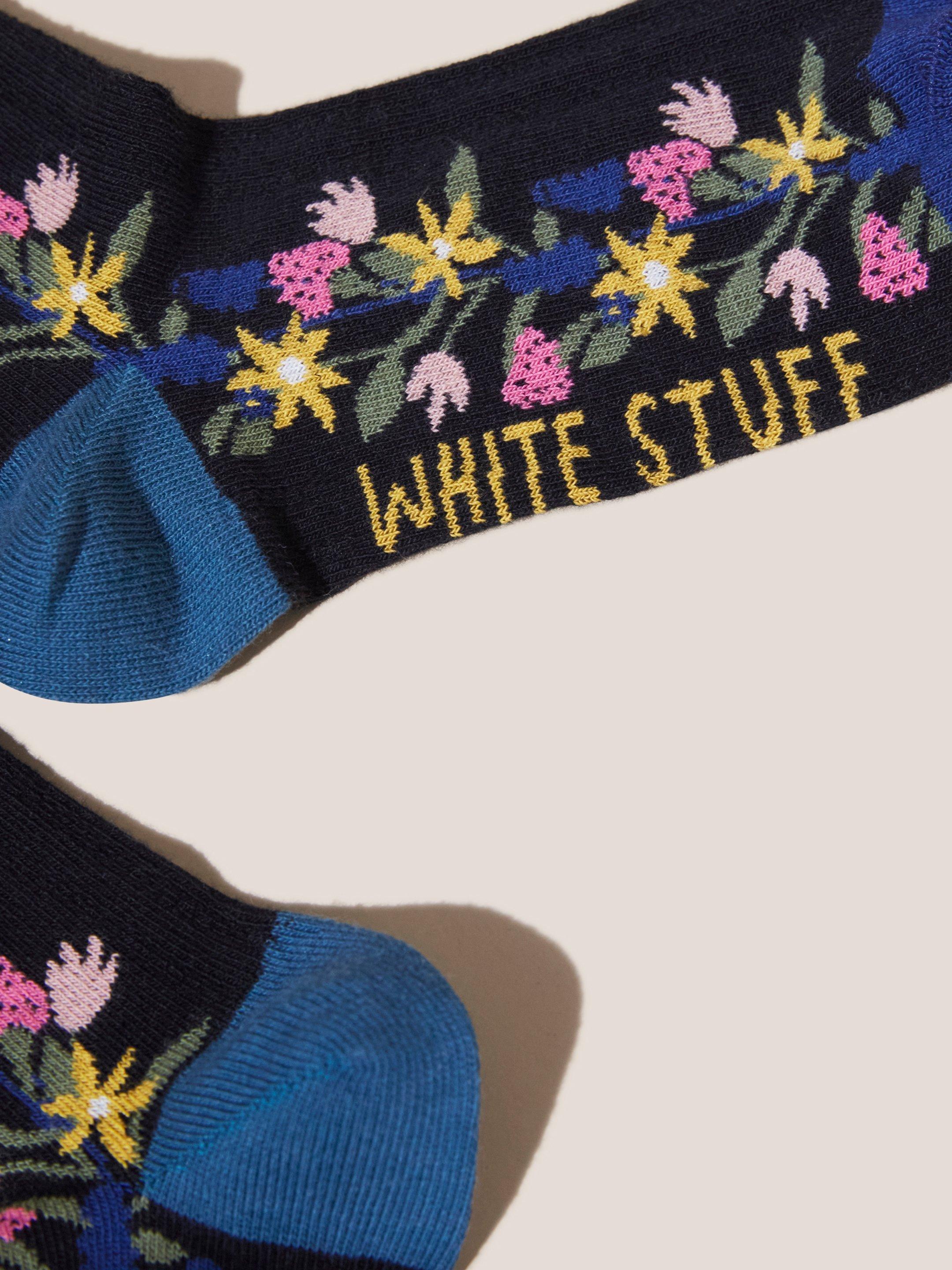 Placement Floral Socks in BLK MLT - FLAT FRONT
